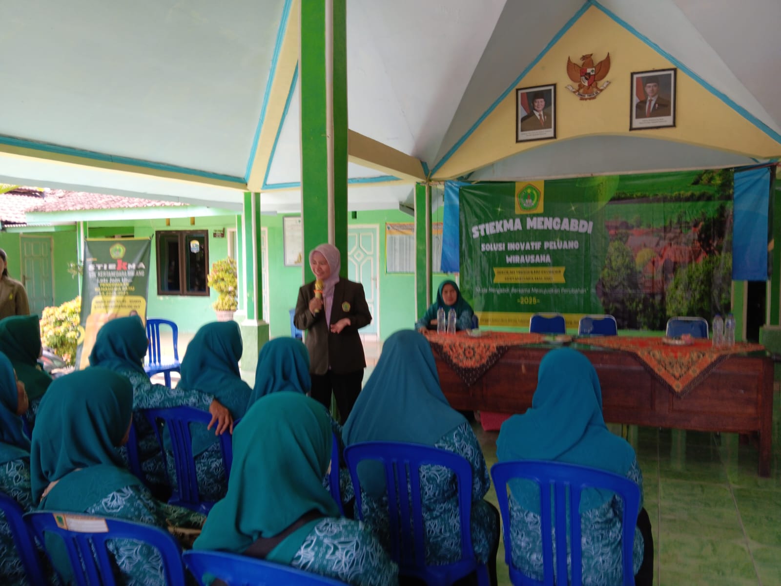 Kegiatan Program Kreativitas Mahasiswa Kampus STIE Kertanegara Malang