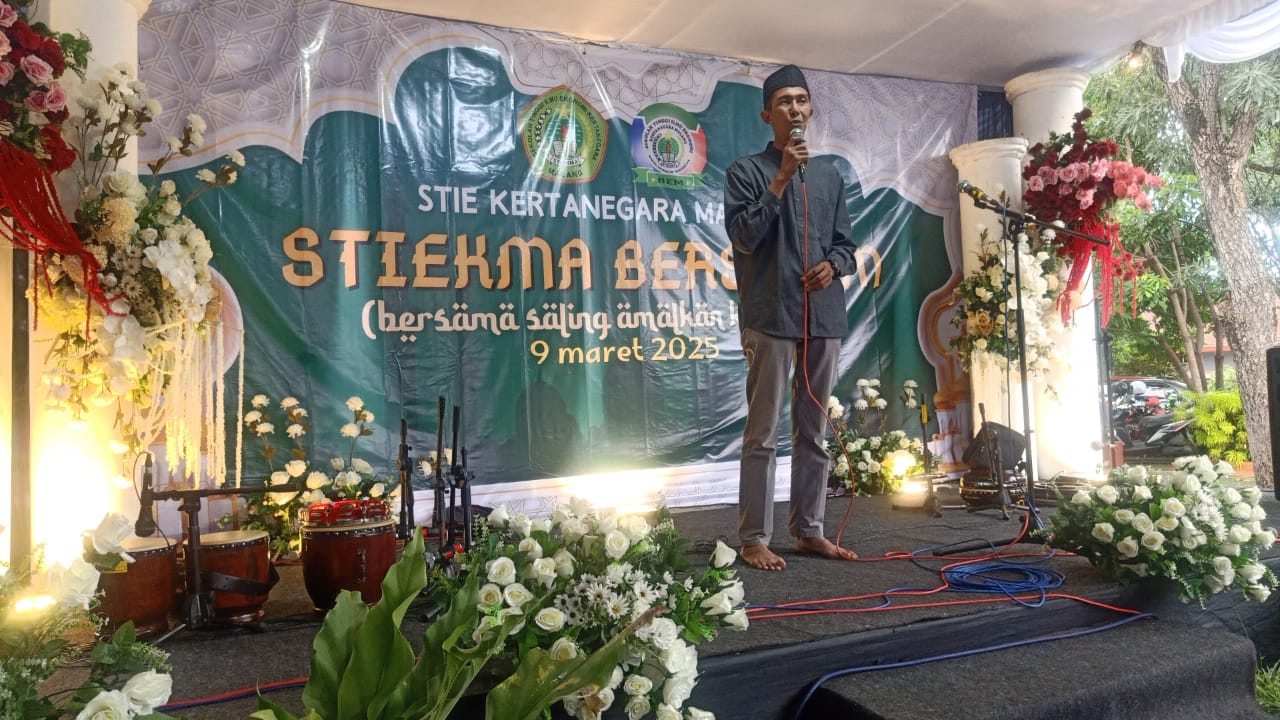 STIEKMA Menebar Kebahagiaan lewat Program Bersalam: Bersama Saling Menebar Kebaikan. “